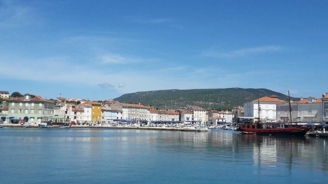 Cres View Apartments Buitenkant foto